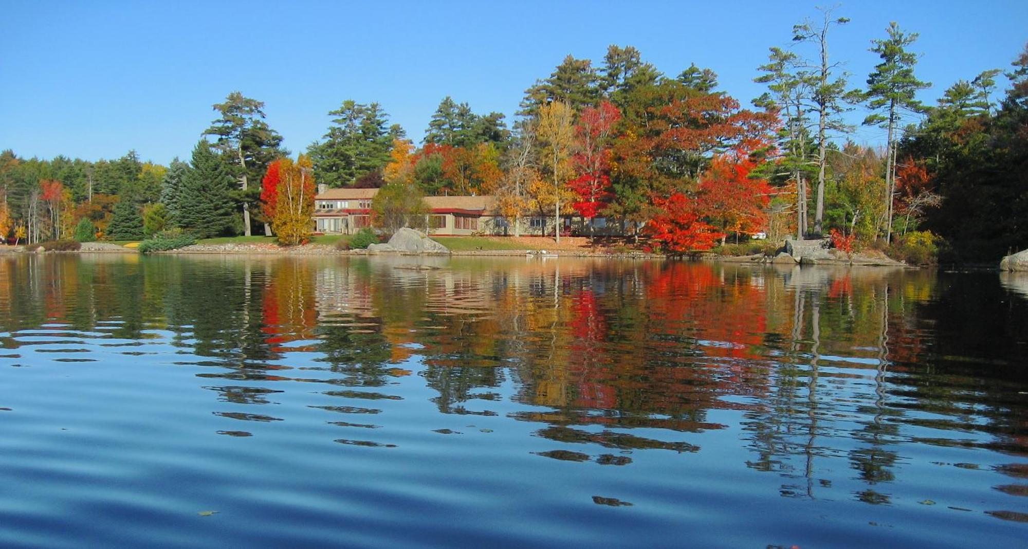 Alamoosook Lakeside Inn Orland Exterior photo